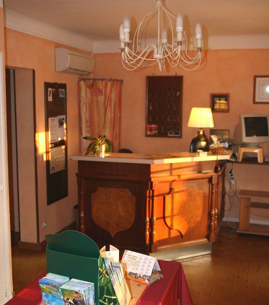 Hotel Ecusson Saint-Hilaire-de-Brethmas Eksteriør bilde