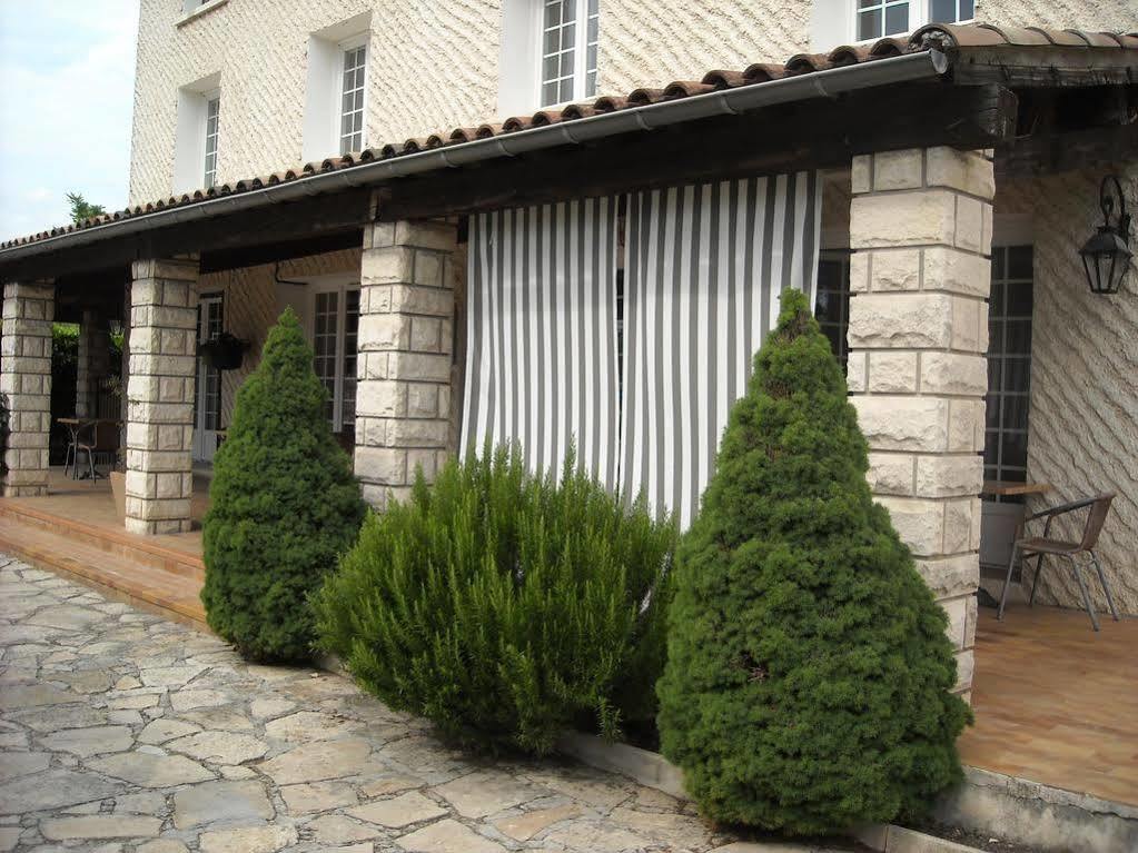 Hotel Ecusson Saint-Hilaire-de-Brethmas Eksteriør bilde